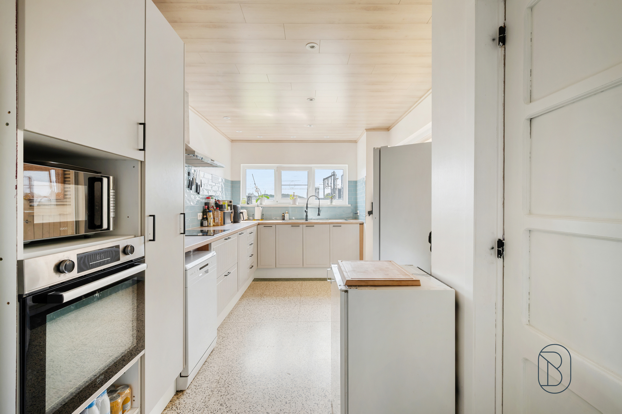Goedgelegen degelijke woning met tuin.  - foto 3