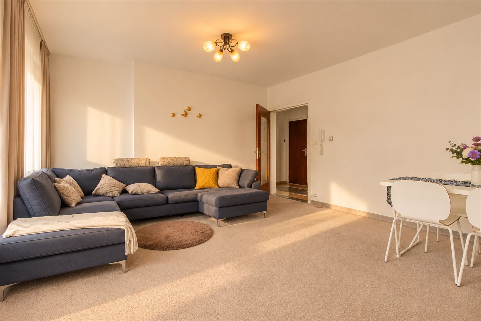 Commercial à vendre à Saint-Nicolas avec 6 chambres - photo 4