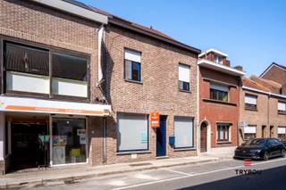 Deze energiezuinige woning in het hart Wervik is ideaal voor gezinnen die op zoek zijn naar ruimte en comfort. Met een bewoonbare oppervlakte...