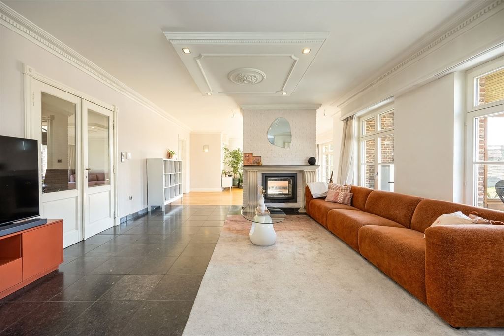 karaktervolle villa met zonnige tuin en zwembad - foto 4