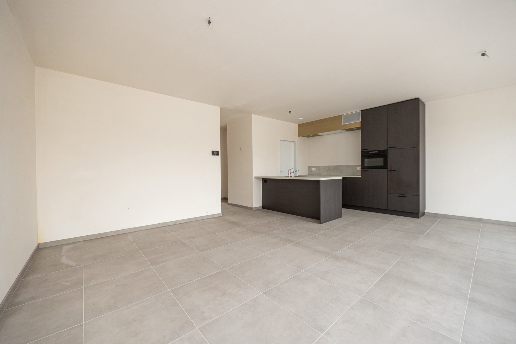 Woning met 3 slaapkamers en fietsenberging/carport op perceel van ca 367m² - foto 5