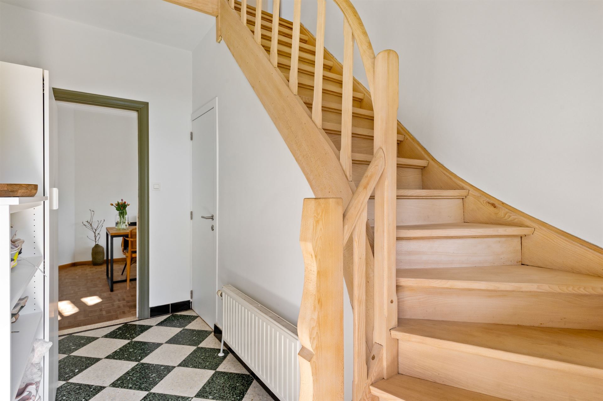 Charmante gemeubelde woning met garage en tuin - foto 5
