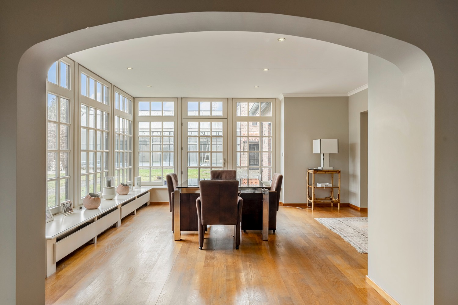 Unieke eigendom met twee woonentiteiten, verwarmd binnenzwembad, wellness en eigen feestzaal. - foto 4