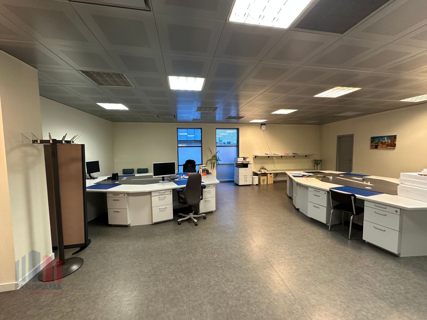 Ruim en instapklaar kantoor te koop in hartje Kortrijk - photo 4