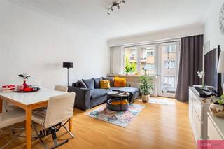 Instapklaar 1-slaapkamerappartement met terras vlak bij het StadsparkOp een toplocatie, rustig achteraan in het gebouw gelegen, op wandelafstand van...