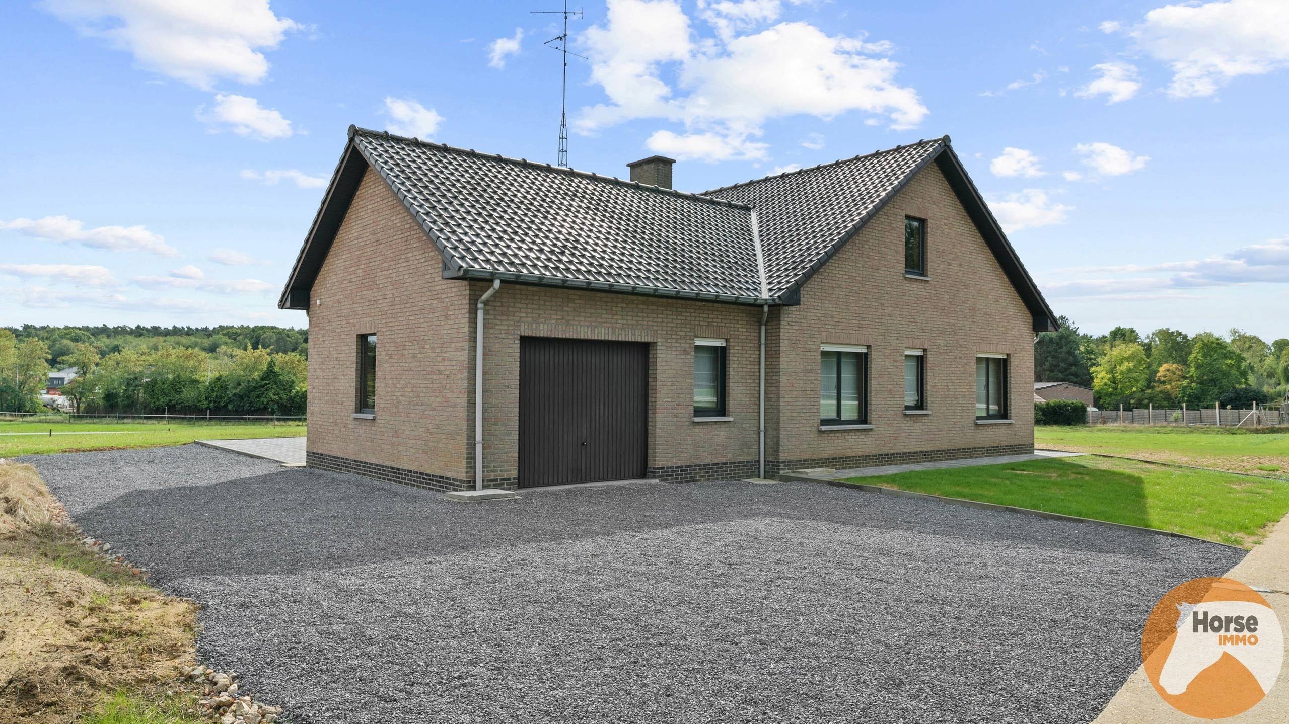 SCHAFFEN - Landbouwwoning op +/- 4,2 ha en paardenstalling - foto 5