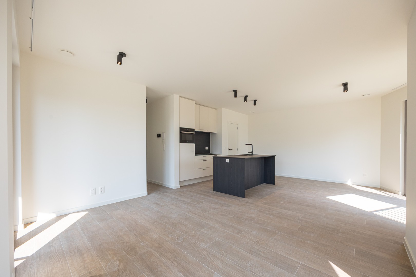 Apartment for rent in Antwerp with 2 bedrooms - photo 4