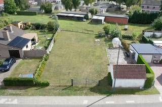 BOUWGROND TE KOOP IN AALTER – GEEN BOUWVERPLICHTING!LIGGINGDeze bouwgrond in Aalter is ideaal gelegen en biedt een perfecte combinatie van rust en...