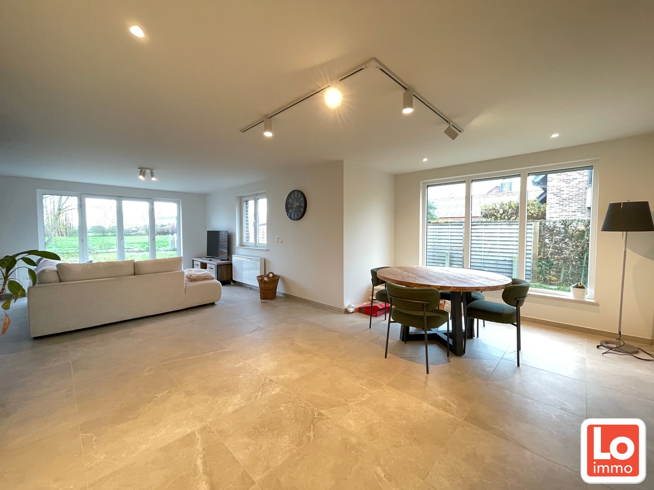 Gerenoveerde HOB met 2 ruime slaapkamers en met grote tuin - foto 4