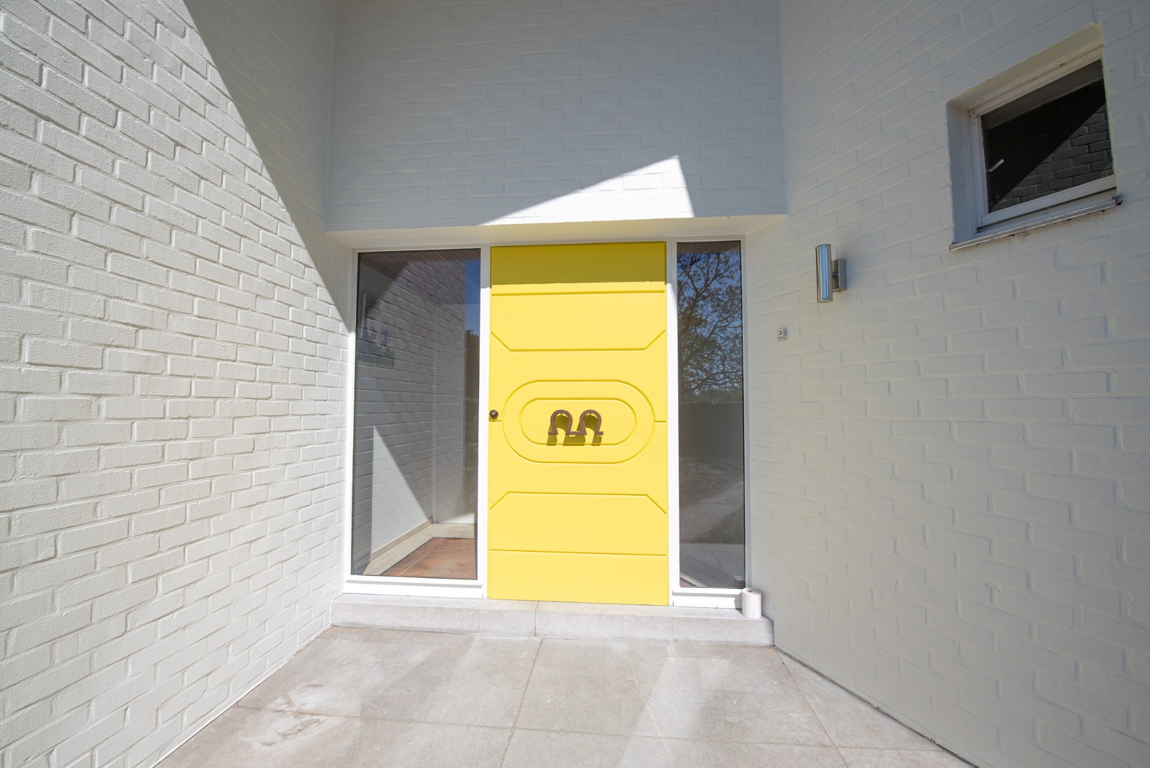 TE KOOP: Ruime architectenwoning in residentiële wijk 'De Piste'. Rustig, groen en zeer bereikbaar op een perceel van maar liefst 1800m²! - foto 3