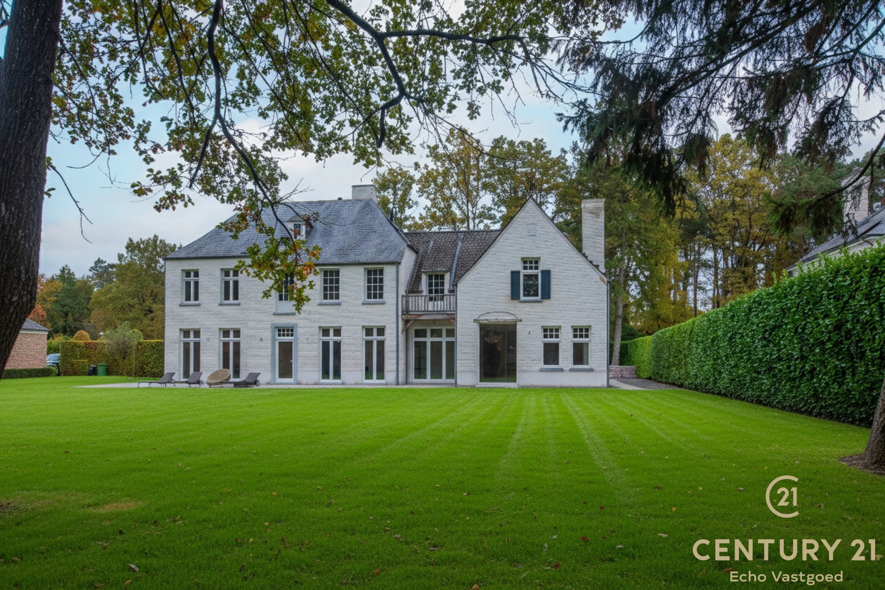 Unieke high-end villa met royaal woonoppervlak op 2415m² - foto 1