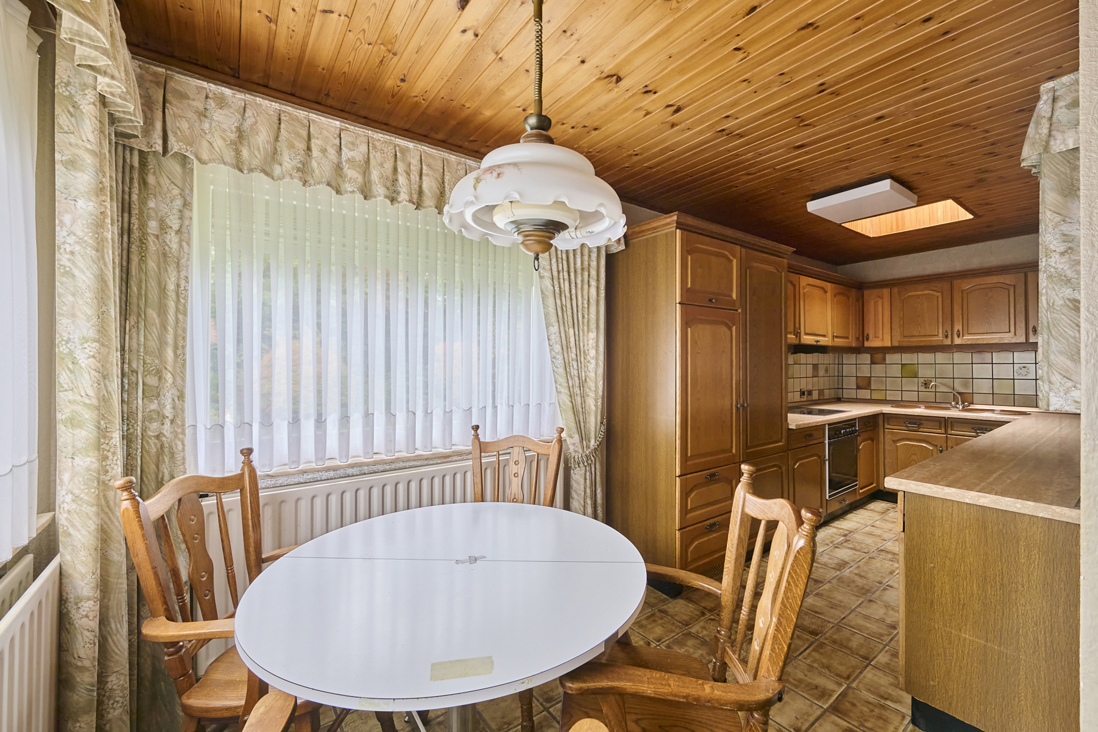 RUSTIG GELEGEN OP TE FRISSEN GEZINSWONING OP 6a in As. - foto 3