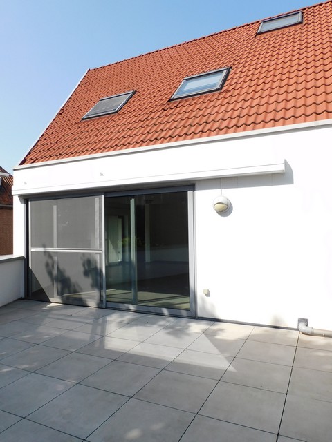 Ruim duplex appartement met 3 slaapkamers in het centrum   - foto 2