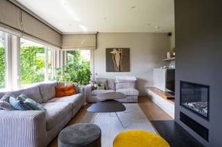 Deerlijk: instapklare villa met 4 slaapkamers te koopIndeling:Bij het betreden van de woning kom je in de inkomhal voorzien van gastentoilet. Daarna...