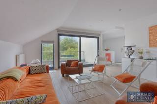 Square Estate biedt u deze prachtige loft aan, ideaal gelegen in de Bonaventurestraat in Jette, in een moderne en groene residentie die een...