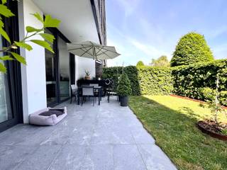 TOPGELEGEN aan de LEIE: leuk appartement met TERRAS en TUIN. Aangenaam lichtrijk appartement op het gelijkvloers: inkomhal met inmaakkasten,...