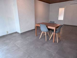 Deze rustig gelegen en zeer ruime woning is geschikt als eengezinswoning maar werd altijd verhuurd als 2 aparte entiteiten. Ook ideaal...