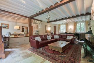 UITZONDERLIJKE VILLA MET GASTENVERBLIJF OP EEN PRESTIGIEUZE LOCATIE TE REKEM !We vinden deze open woning met een bewoonbare oppervlakte van 623 m²...