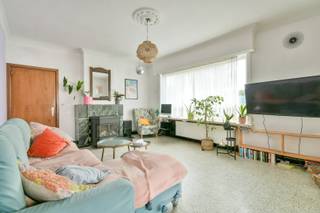 Welkom in de Bergenstraat 59, een te renoveren gelijkvloerse woning met drie slaapkamers, gezellige tuin, garage en een groot bijgebouw. Deze...