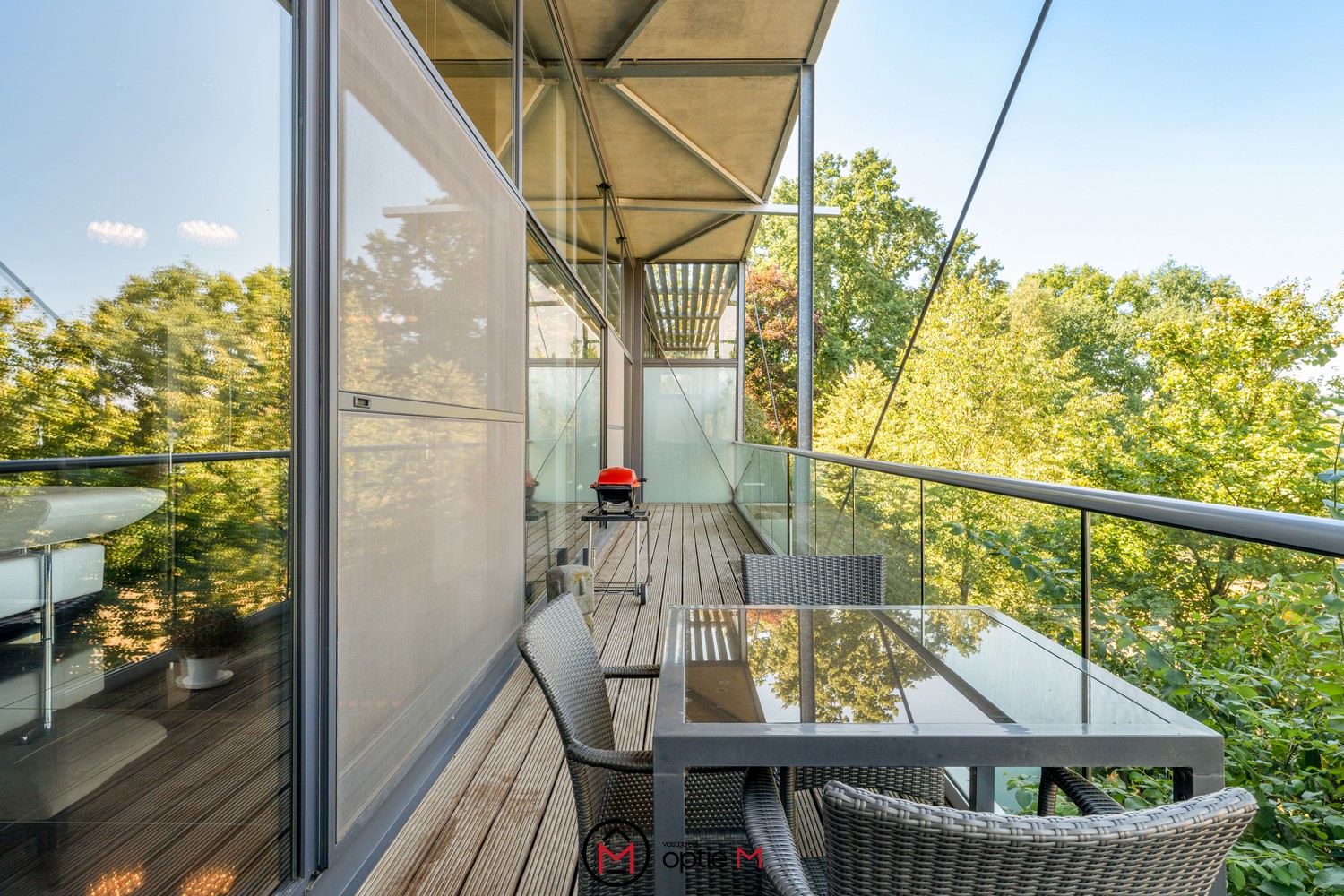 Unieke loft met 2 slaapkamers, terras en parking - foto 4