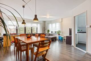 Dit instapklare appartement is prachtig gelegen in een rustige en groene woonomgeving aan de rand van het centrum van Brasschaat. Winkels,...