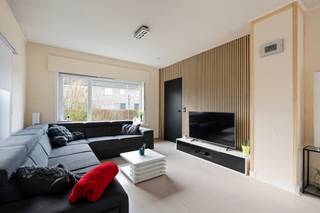 e koop: ruime open bebouwing in de Bremstraat, Stekene, gelegen in een rustige doodlopende straat met een grote oprit en tuin. Deze woning uit 1985...