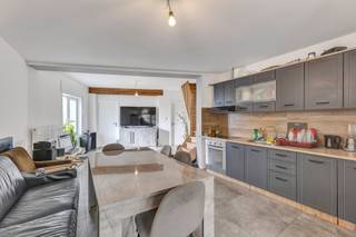 Voor meer info of een bezoek, bel 054 69 39 31 - Op zoek naar een ruime woning waar u meteen kan intrekken? Deze instapklare gezinswoning in...