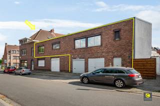 This to be renovated 2 bedroom apartment (approx. 111m²) with a spacious garage box and a storage room is located within walking distance of...