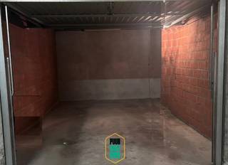 Garage for sale in Bruges