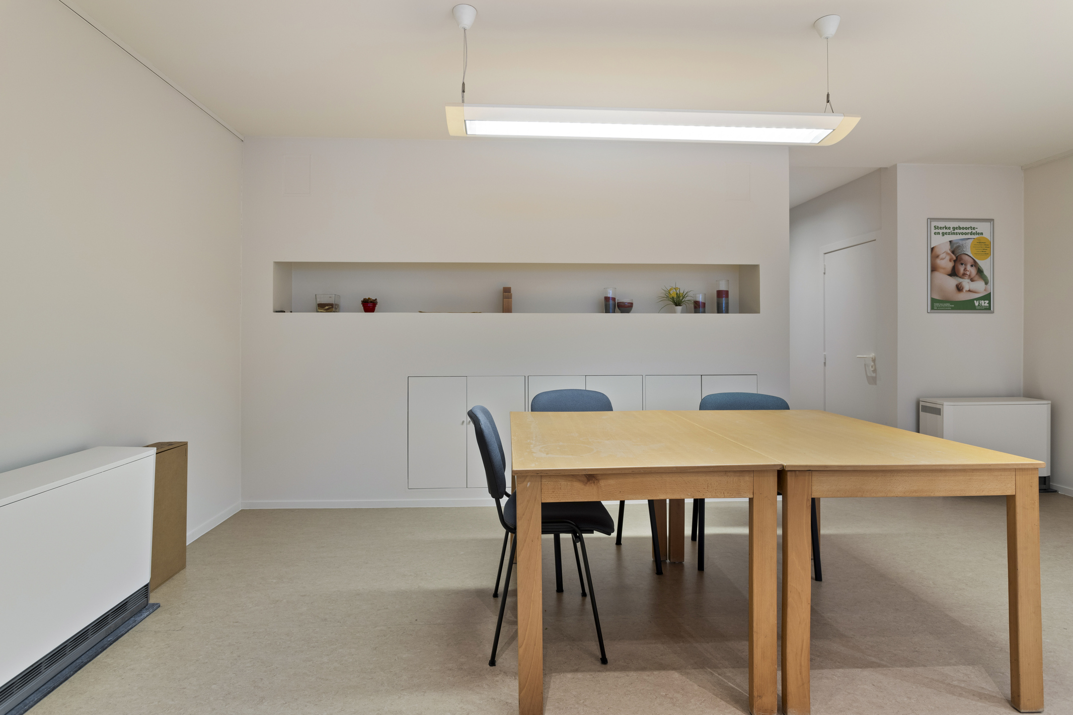 Instapklaar kantoor in centrum van Waregem - foto 2