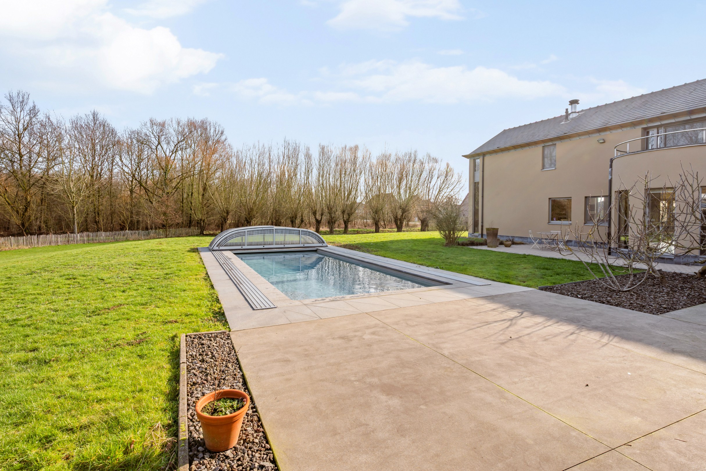 Exclusief wonen in het groen op een terrein van 7.893m² te Herk-de-Stad – karakter, luxe en 100% privacy - foto 3