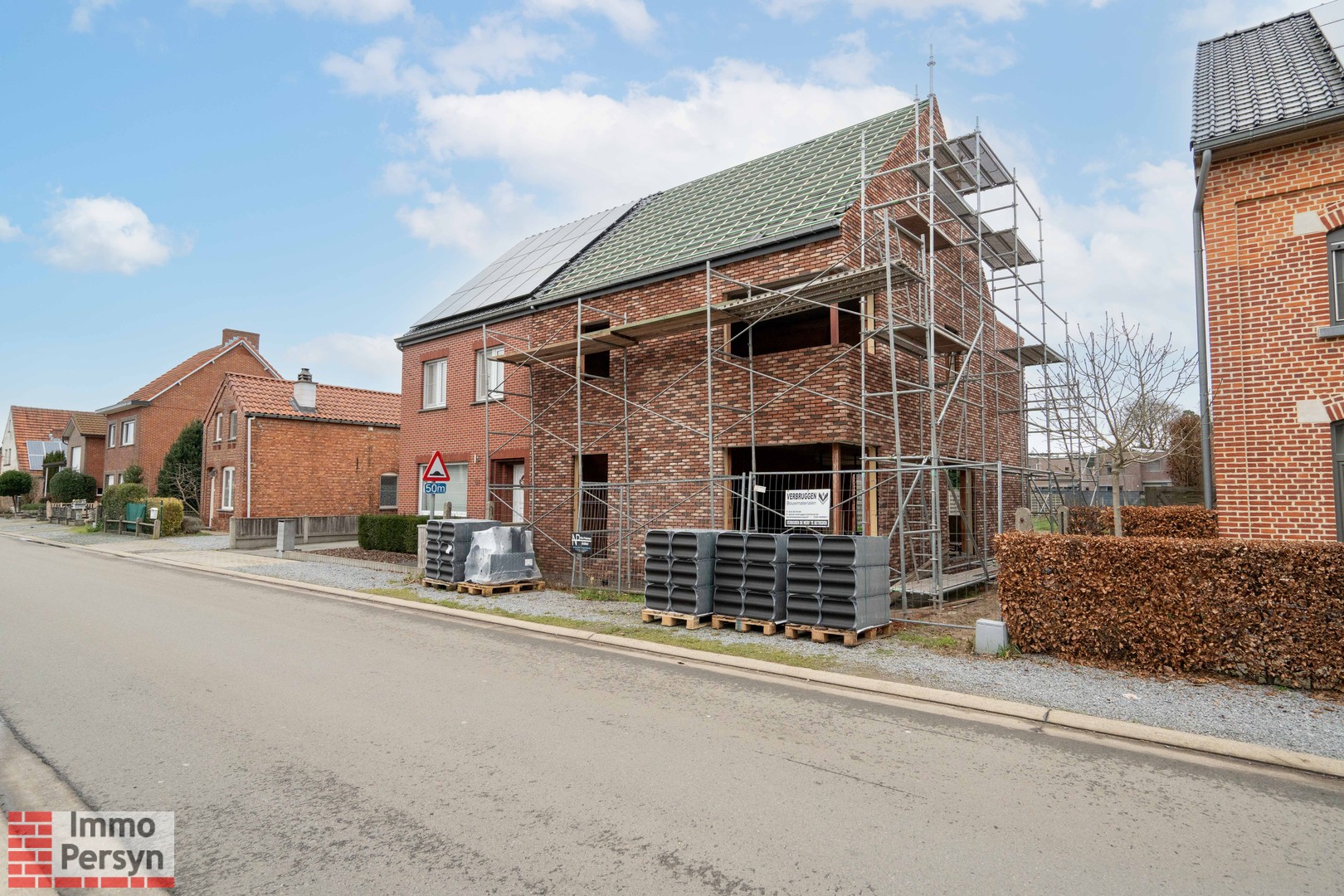 Instapklare halfopen bebouwing met 3 slaapkamers in groene omgeving - foto 2