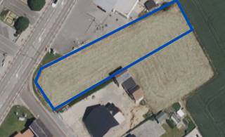 Mooie bouwgrond van 14a31ca langs Tongersesteenweg/Lindekapelstraat (Hoeselt)<br /><br /><strong>Omgeving</strong>
<ul>
	<li>Gelegen aan de verbindingsweg Hoeselt ↔ Tongeren</li>
	<li>Omgeving met een mix van open/halfopen/gesloten bebouwing</li>
</ul>
<strong>Troeven</strong>

<ul>
	<li>Perceeloppervlakte: 14a31ca</li>
	<li>Gelegen in woongebied</li>
	<li>Geen RUP/BPA van toepassing</li>
	<li>Niet gelegen in fluviaal of pluviaal overstromingsgebied</li>
</ul>
<br /><strong>Contact</strong><br />Interesse in dit bouwperceel? Neem gerust contact op voor het volledige dossier en de mogelijkheden.