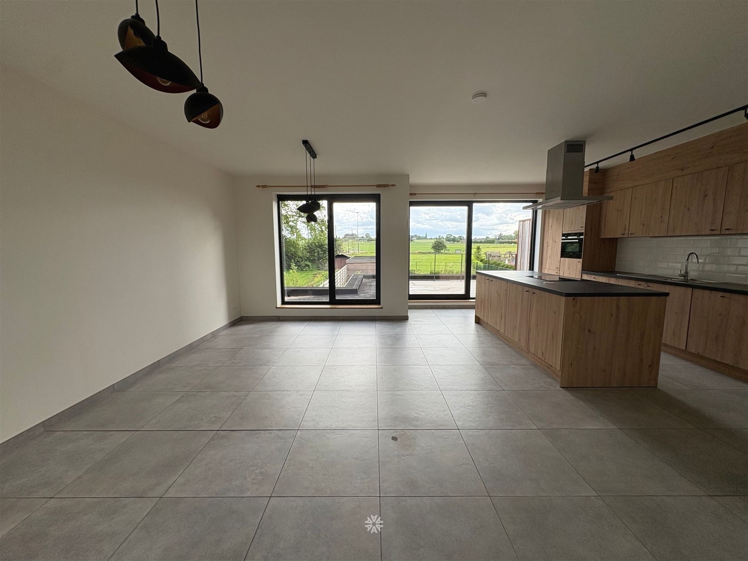 Ruim duplex appartement met 3 slaapkamers en terras in centrum Ouwegem - foto 4