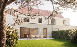 Luxueuze nieuwbouwwoning met min. 4 slpk. en 2 bdk. op ca. 575m² te Minderhout!INDELINGGelijkvloerse verdieping:- Inkomhal met gastentoilet- Ruime...