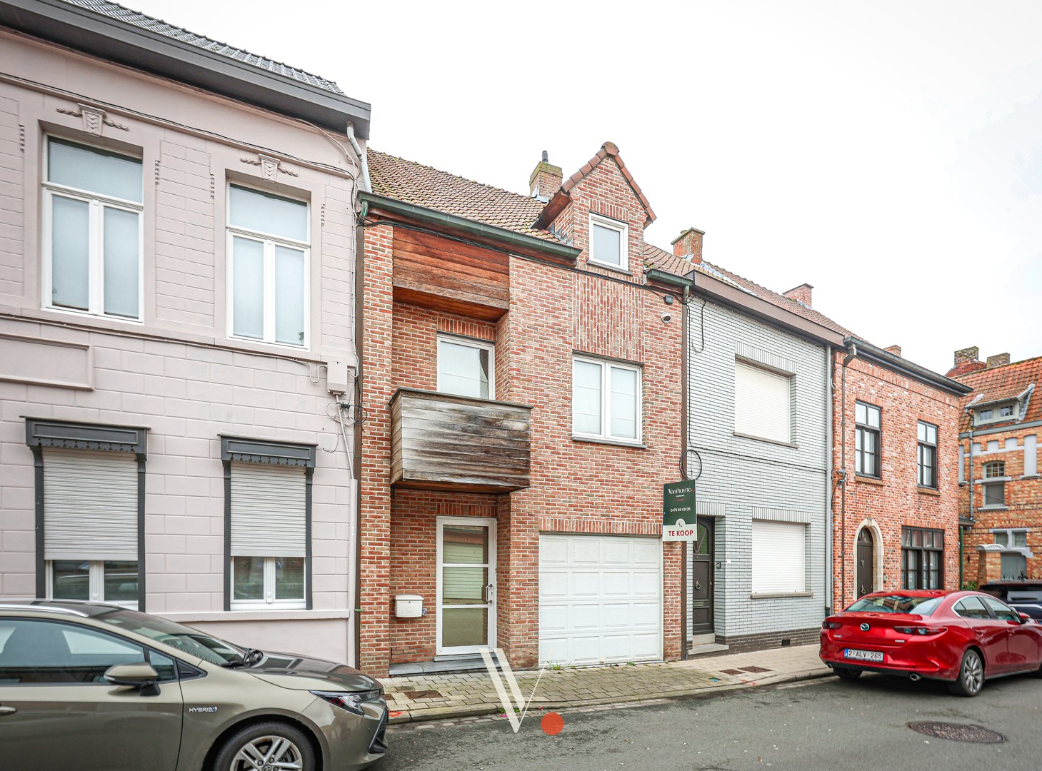 Instapklare rijwoning met garage en potentieel 5 slaapkamers - foto 1