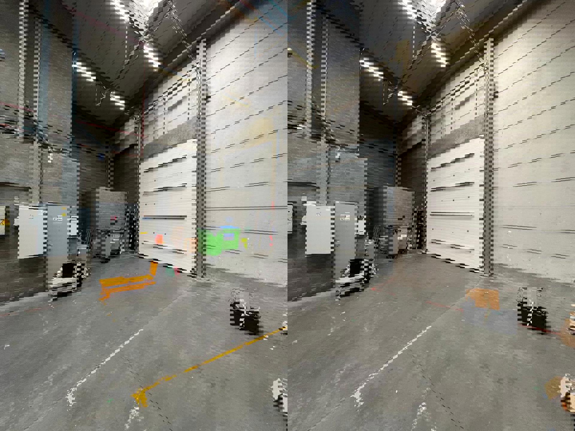 Magazijn 612m² met klein kantoor te Kontich - foto 4