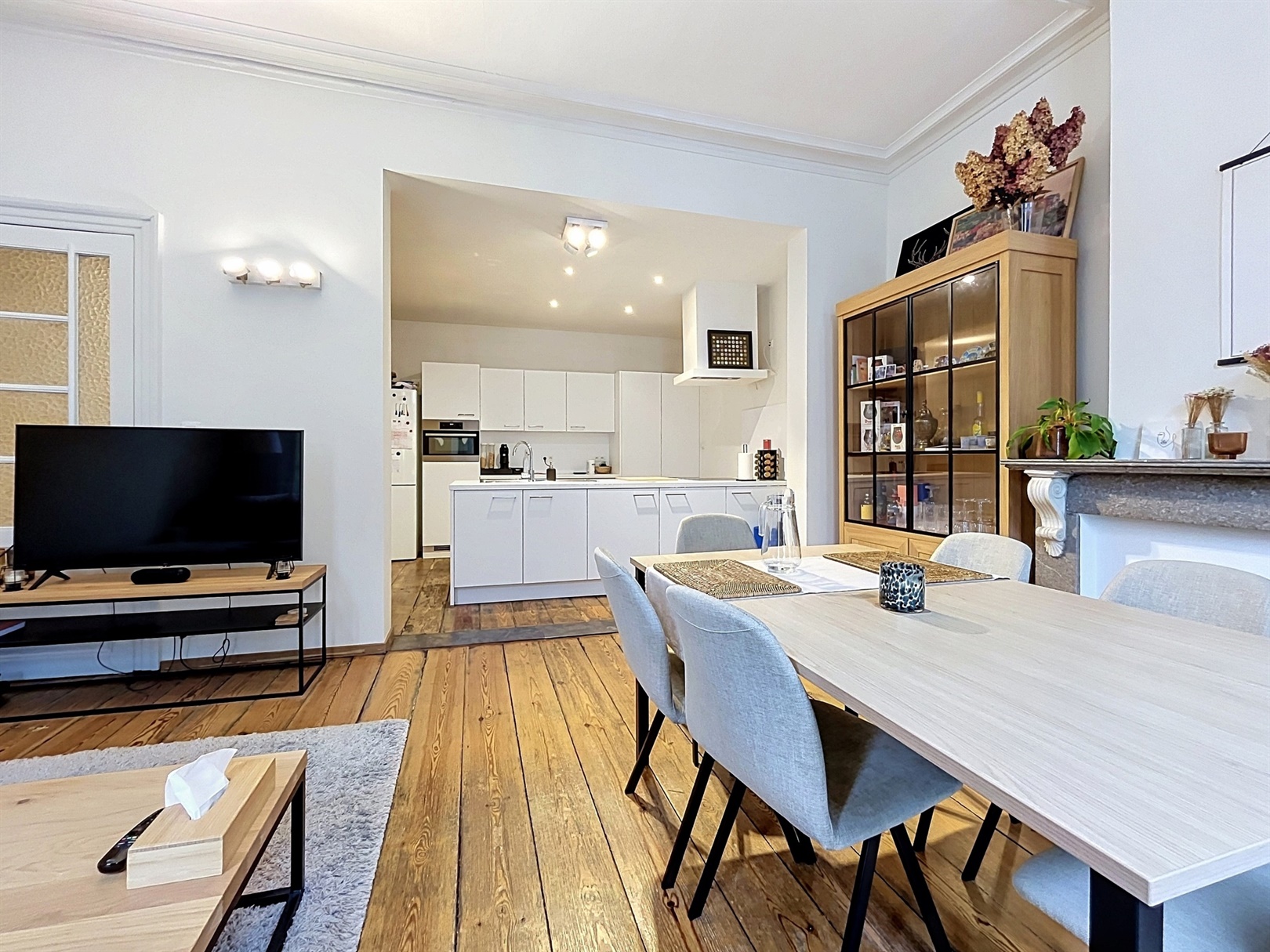 Charmant appartement met autostaanplaats nabij het Zuid! - foto 3