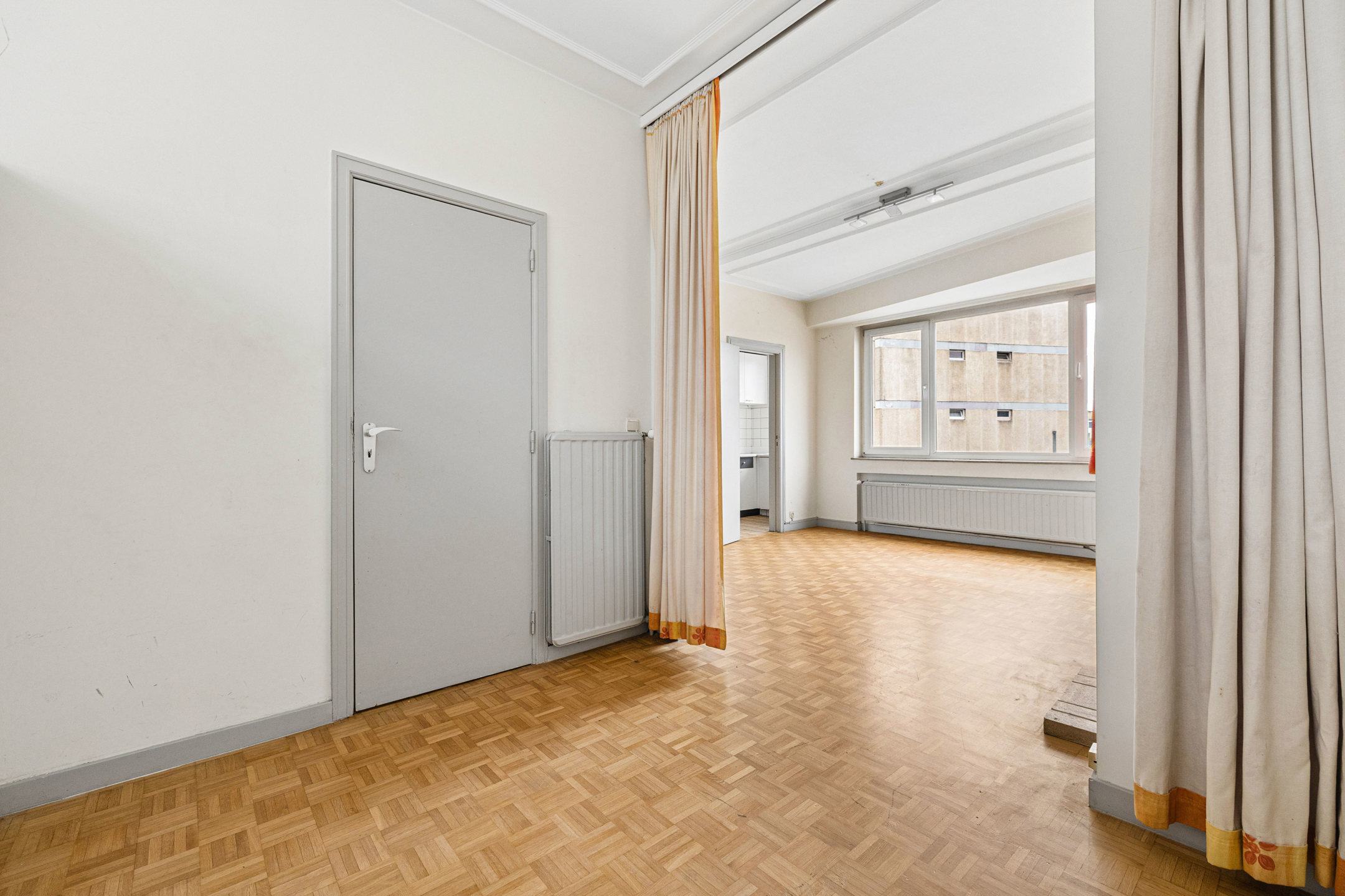 Studio van ±41 m² – Strategische ligging, veel potentieel - foto 5