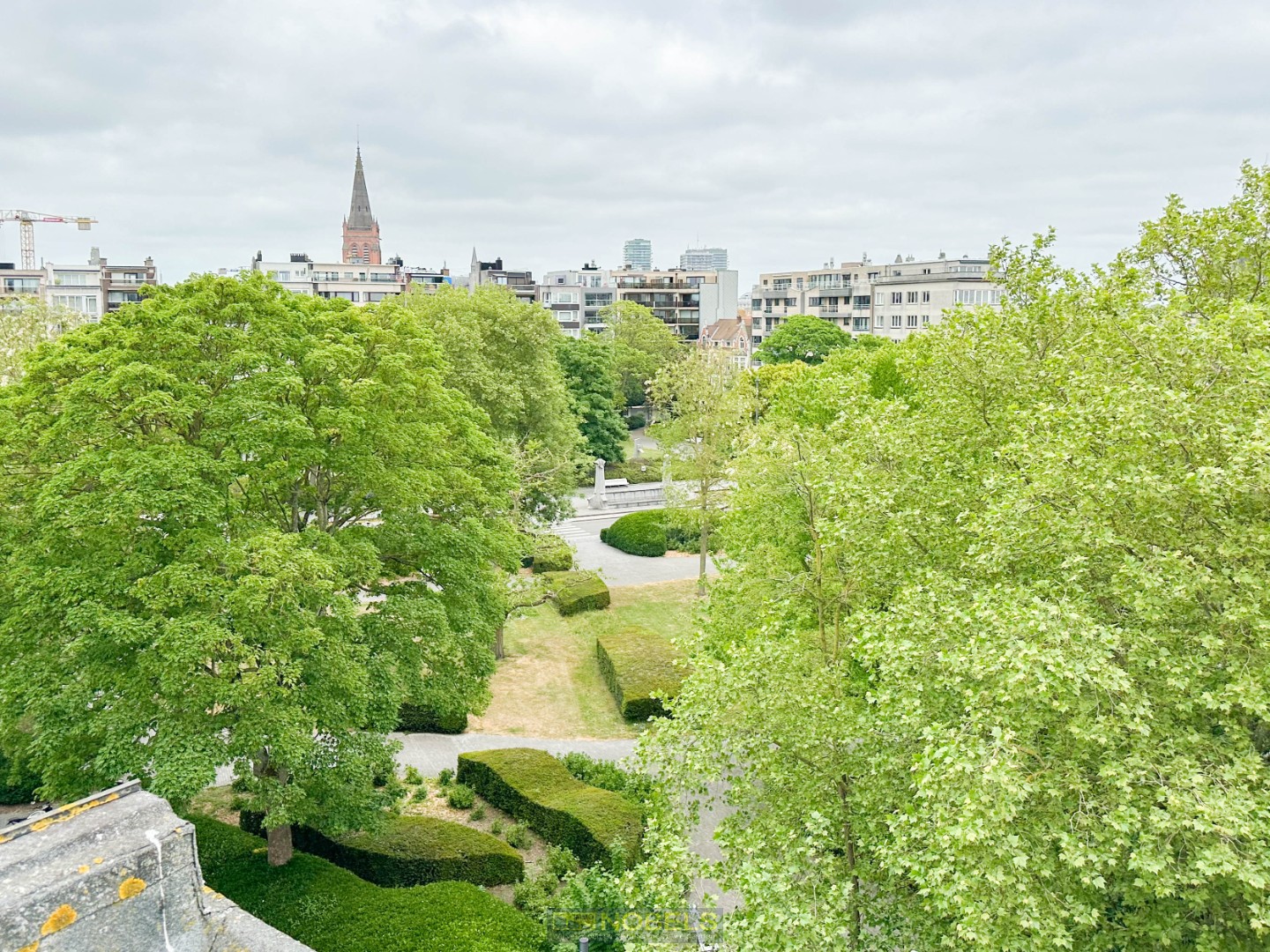 Te koop, stijlvol duplexappartement met prachtig dakterras in voormalig herenhuis te Oostende - foto 2