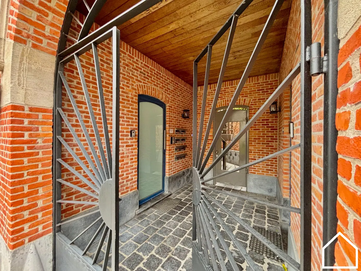 Stadscentrum Ieper – Authentiek eigendom (investeringspand). - foto 4