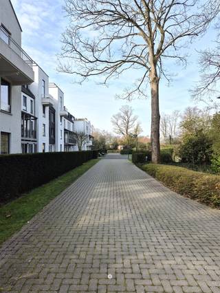 SINT NIKLAAS - Luxueux appartement d'angle (orientation sud-ouest) dans le magnifique parc résidentiel 'Les Belles'. Au milieu du parc avec ses beaux...