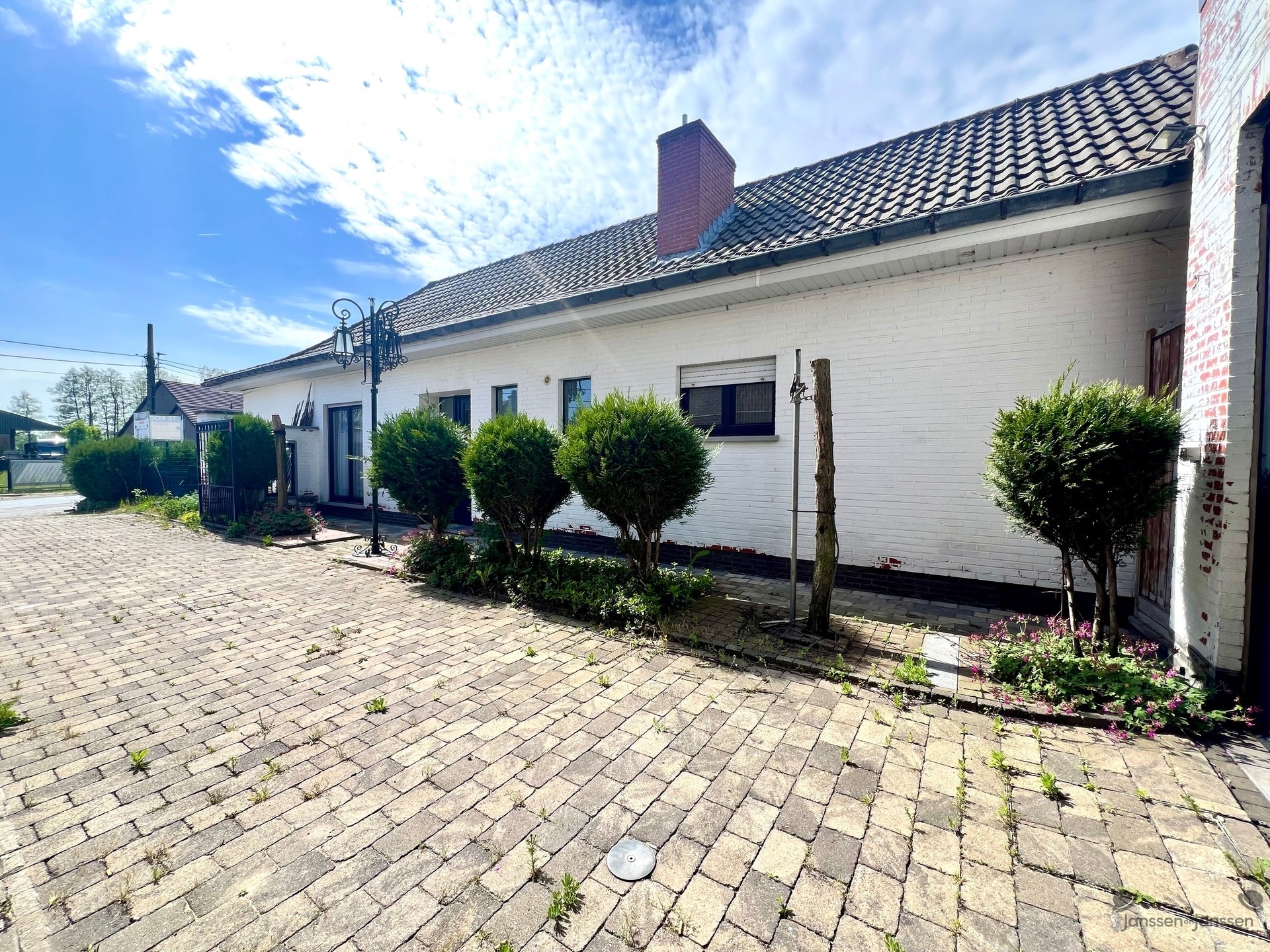 bungalow - photo 3