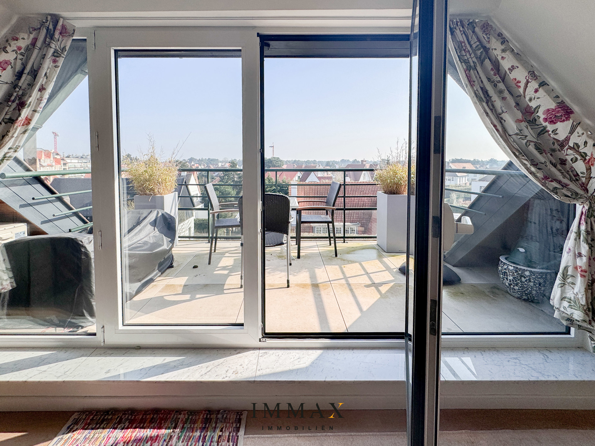 Duplex met 3 slaapkamers, groot zonneterras en uitzonderlijk open zicht - foto 3