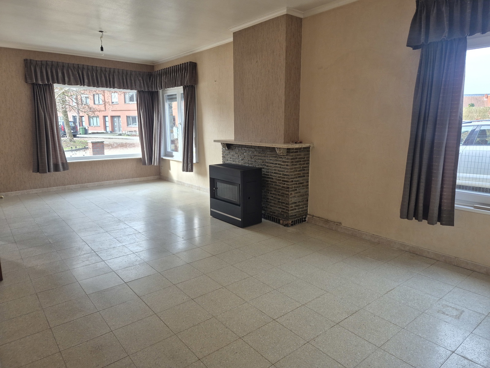 TE HUUR - HOB met 3 slaapkamers, tuin en garage - foto 4