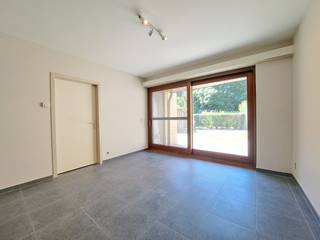 Deze perfect onderhoud gesloten bebouwing te Lommel heeft maar liefst een bewoonbare oppervlakte van +/- 160 m². Dit pand heeft o.a. een...