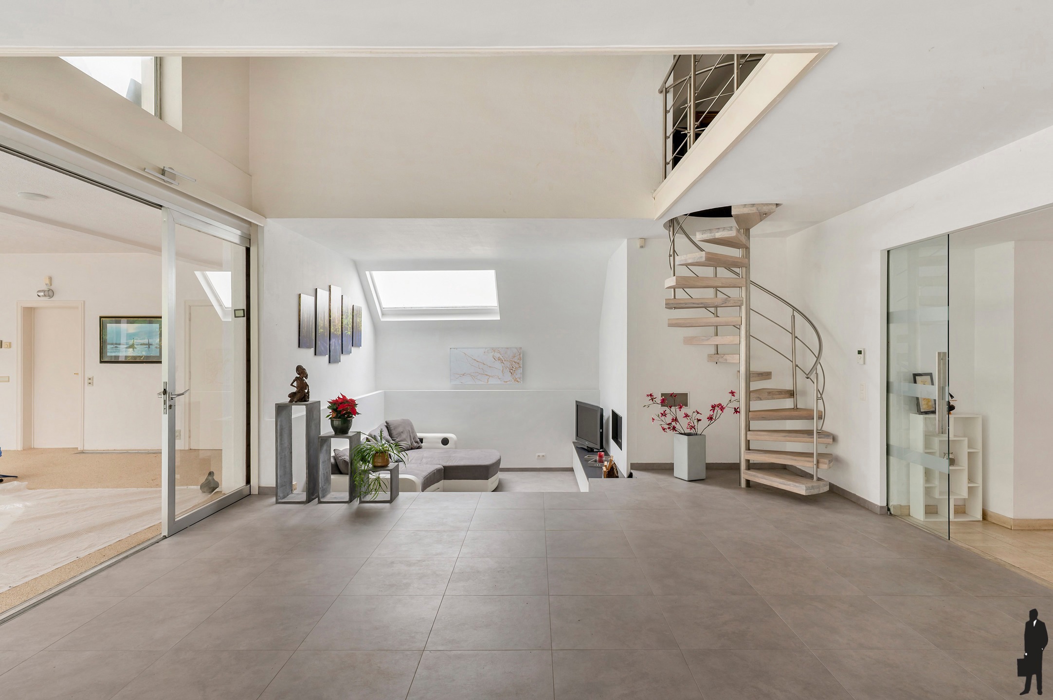 Residentieel gelegen te renoveren villa op ca. 2415m². - foto 4