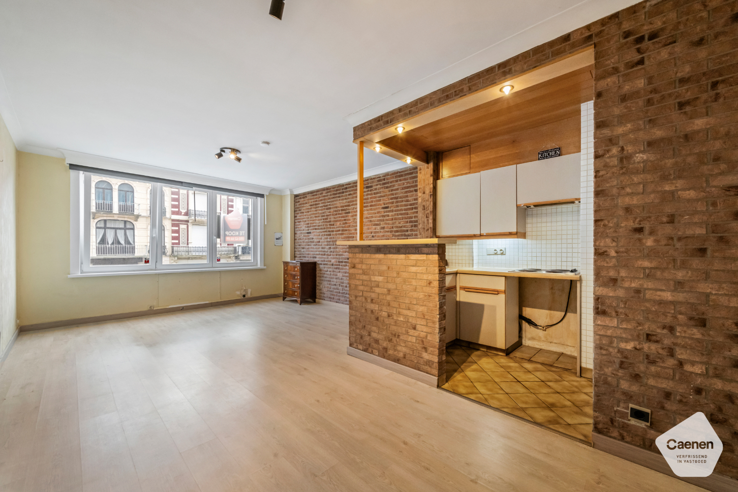 Te renoveren twee slaapkamer appartement vlakbij het strand - foto 4