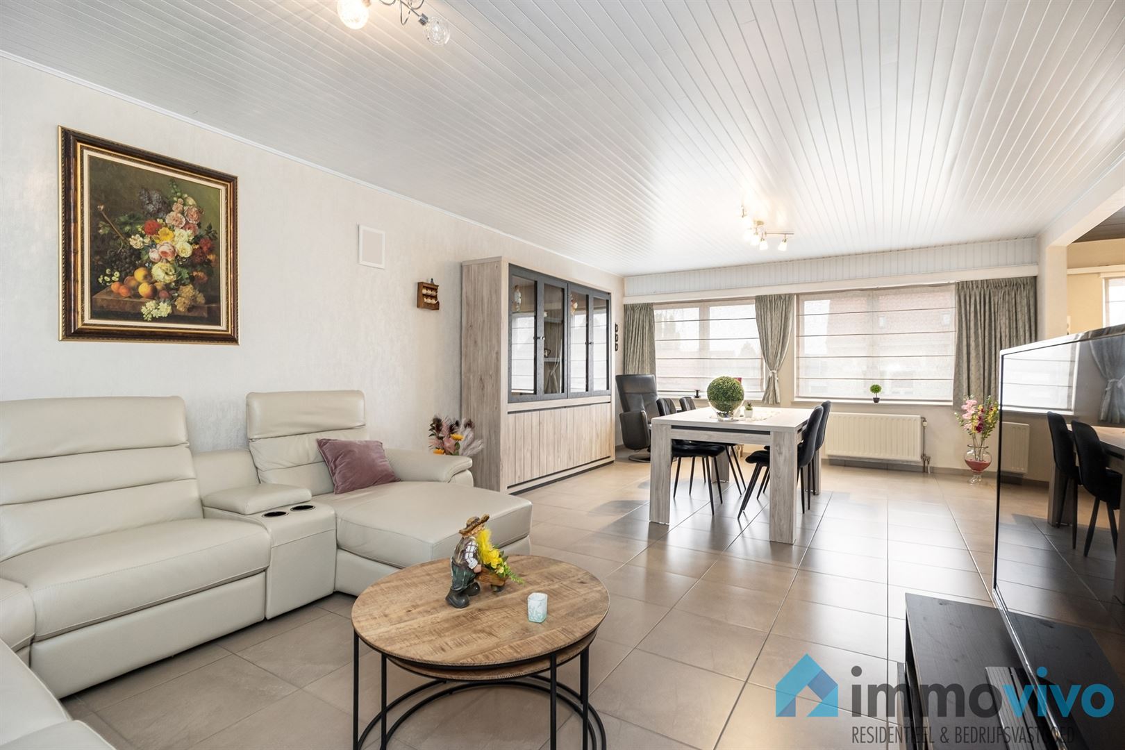 Ruim appartement met 2 slaapkamers en terras. - foto 1