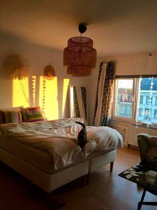 Te huur: ruim en lichtrijk appartement met prachtig uitzicht over AntwerpenDit aangename appartement van ±100 m² bevindt zich op de vierde verdieping...